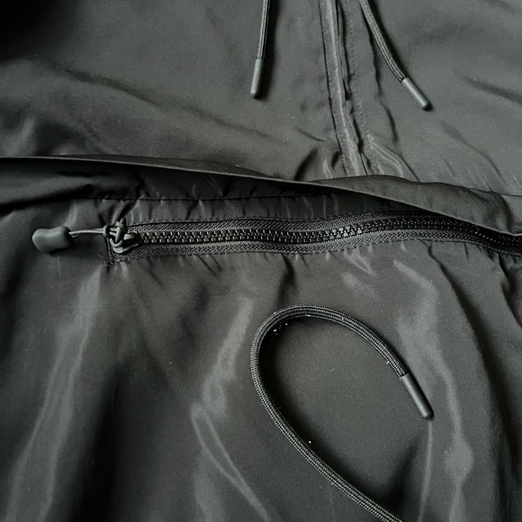 WindBreaker Jacket - Picture 5 of 9